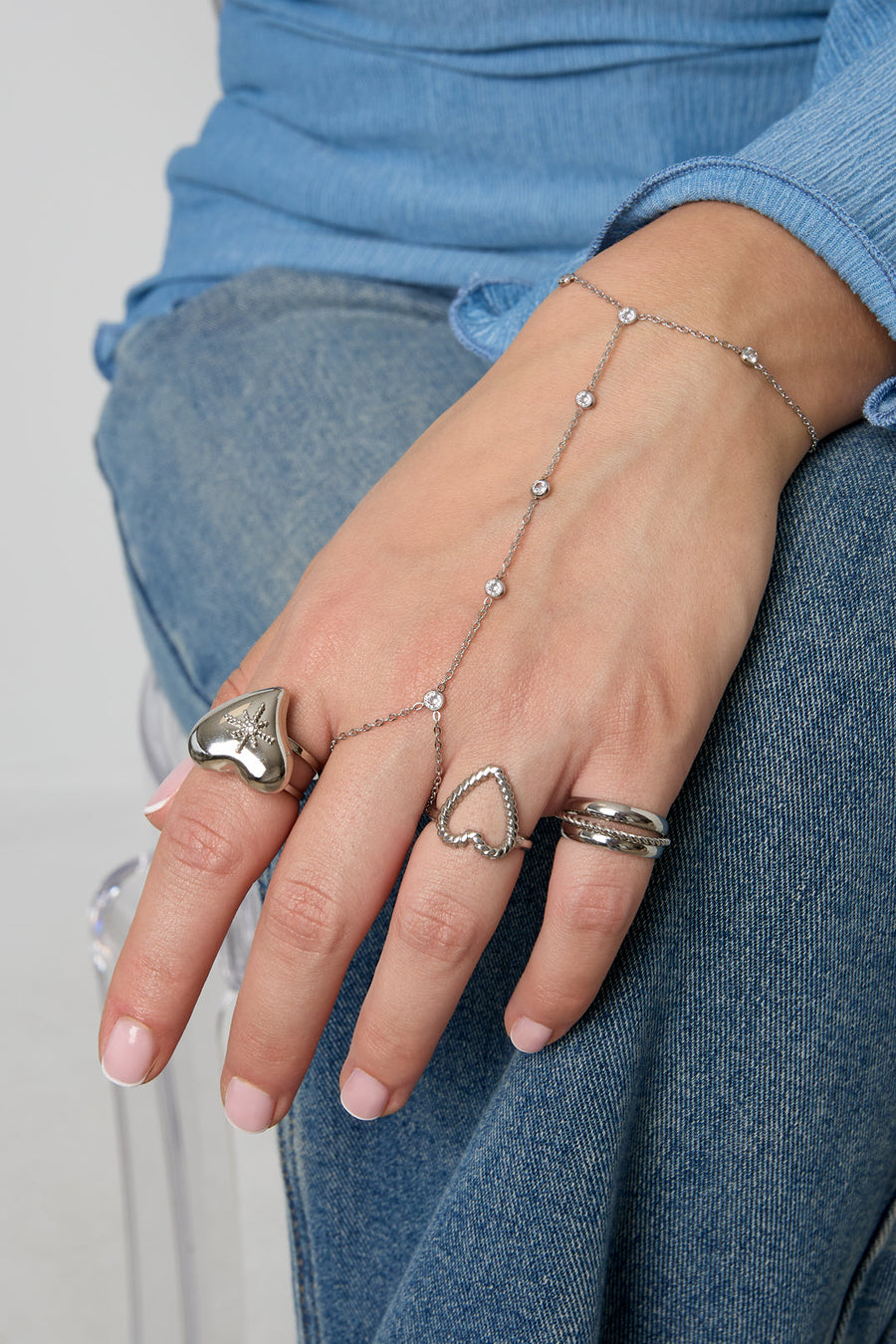 Round Stone Hand Chain · gold · model